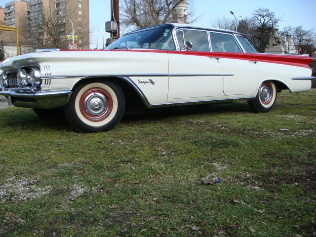 eladoamerikaiautok830.jpg